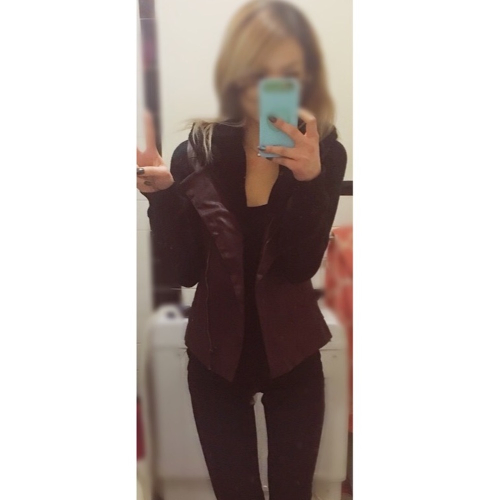 ❌SOLD!❌ Lira Maroon Black Removable Hood Jacket XS